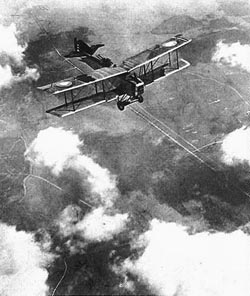 breguet_14_in_flight_250.jpg