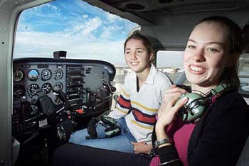 schoolgirl_pilots_350.jpg